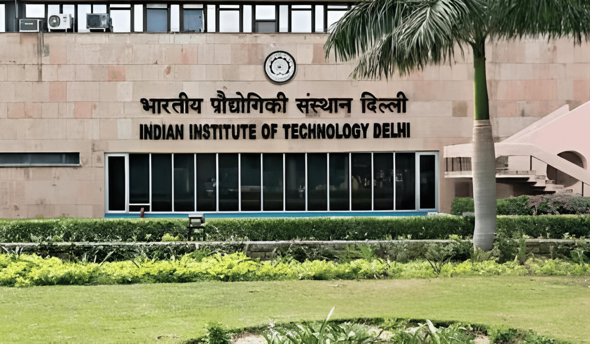 पीएचडी स्कॉलर्स के लिए सुनहरा मौका! IIT दिल्ली में रिसर्च अवार्ड से जीते 25,000 रुपये!